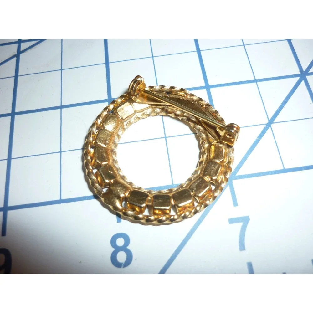 Vintage Mid Century Multi-Color Rhinestone Wreath Brooch Gold Tone‎ AB Stone